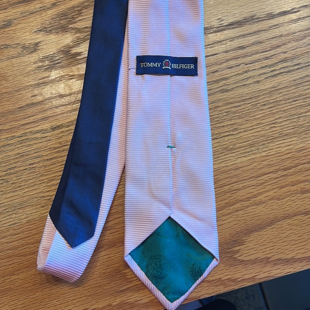 3 Designer 100% silk ties. Never worn. Perfect condition - Picture 4 of 4
